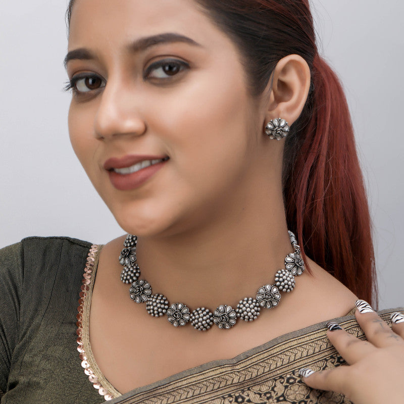 Model wearing Antique Tribal 925 Silver Necklace – bold Navratri and wedding festive jewellery