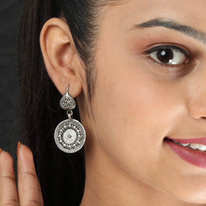 Model wearing Elegant 925 Oxidized Silver Earrings – lightweight, stylish, and graceful oxidized silver jewellery for women.