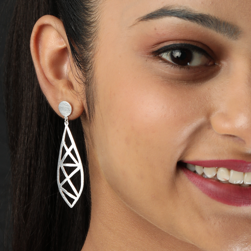 Model wearing 925 Silver Geometric Earrings – graceful and lightweight sterling silver jewellery for women.