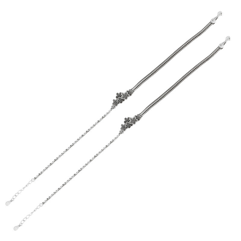 Minimalist oxidised silver anklet for women – elegant design