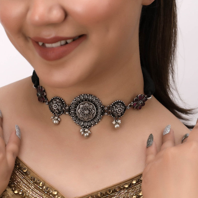 Woman wearing oxidised silver multi flower choker necklace, festive fashion look, traditional Indian jewelry, Diwali party accessory, ethnic outfit styling