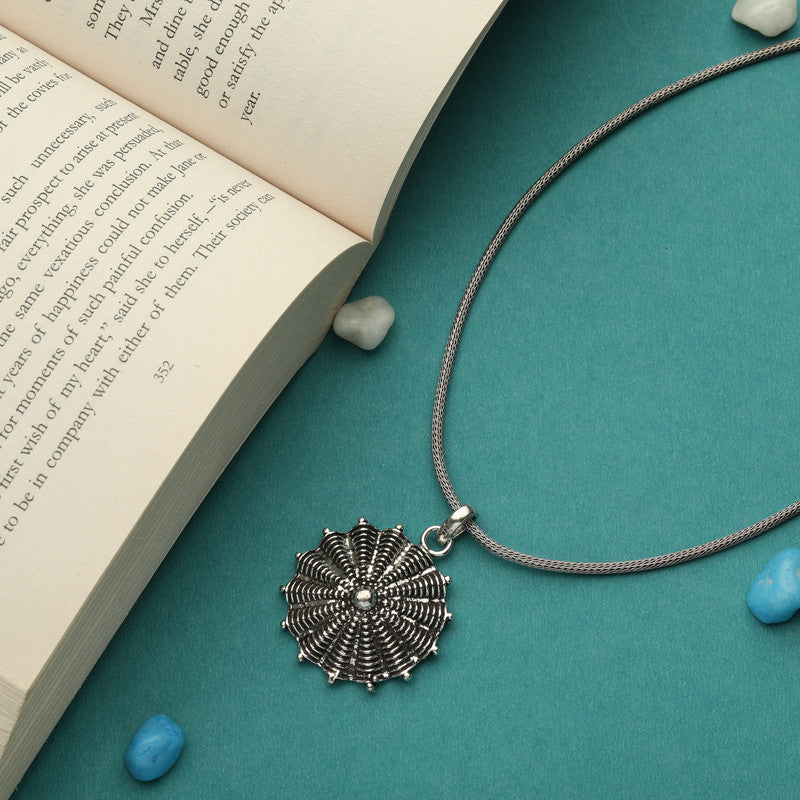 Oxidized Silver Filigree Pendant displayed props – silver jewelry for Karva Chauth, Raksha Bandhan and gifting