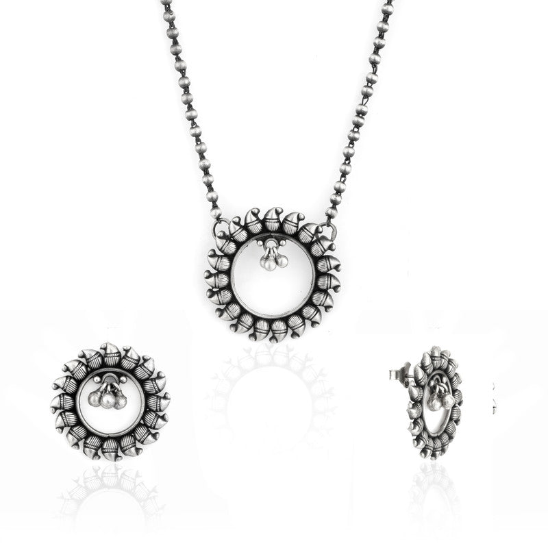 Close-up of Oxidized Silver Hollow Circle Pendant – traditional 925 silver jewellery for festivals