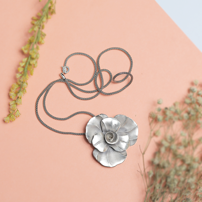 Oxidized Silver Three Petals Pendant props – unique floral oxidized silver pendant, ideal for Raksha Bandhan, Dussehra & festive gifts