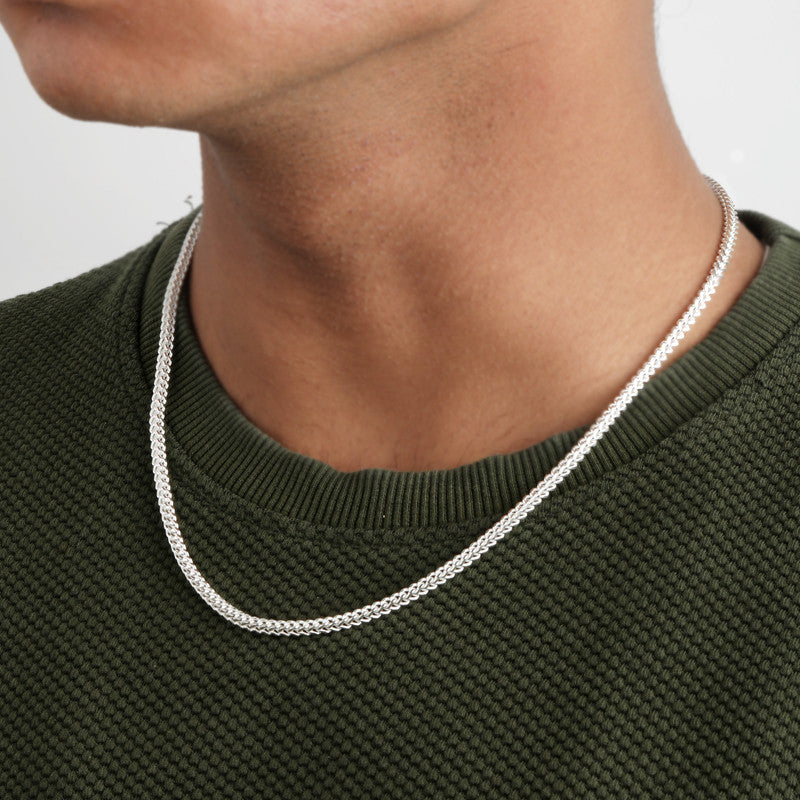 Model wearing Silver Curb Cuban Modern Design Chain – bold and trendy look