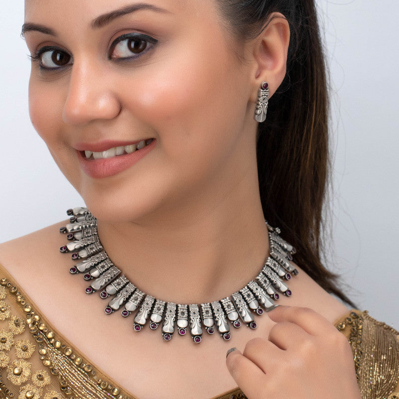Model wearing Solid Oxidized 925 Silver Necklace – elegant Navratri and wedding jewellery style