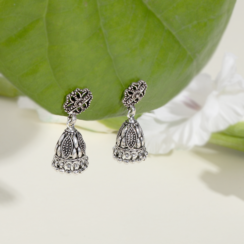 Unique design 925 silver jhumka earrings elegant ethnic accessory for weddings, Karwa Chauth, and cultural celebrations
