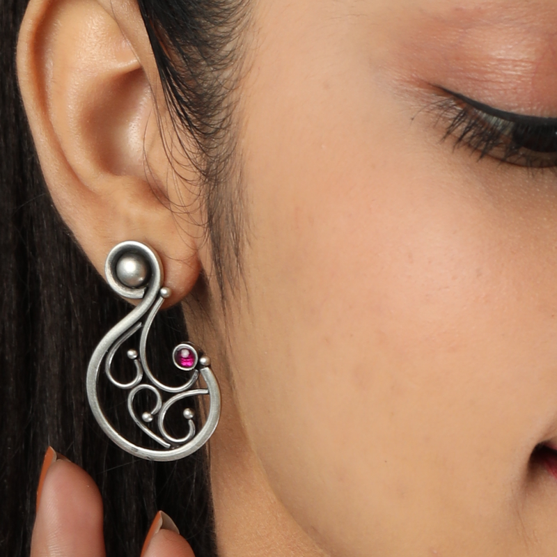 925 Silver Swirl Earrings - Modern & Chic