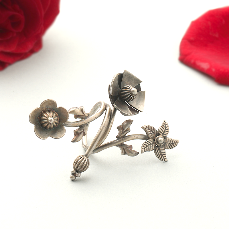 925 Oxidised Classy Flower Adjustable Ring